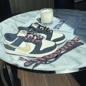 BNWT nike dunk low size 7 women’s